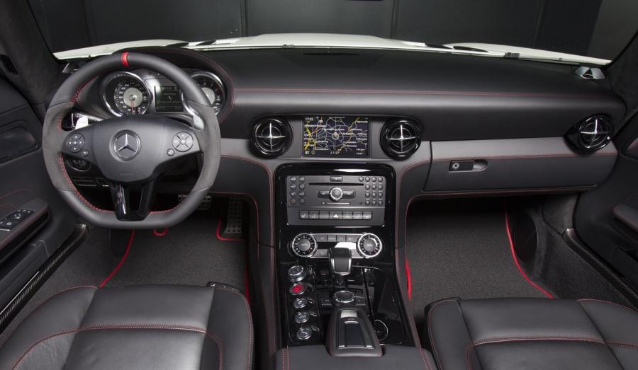  Mercedes-Benz SLS AMG GT 2013 года  (фото 68 из 110)